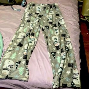 Snowman pajama pants really comfy and cute